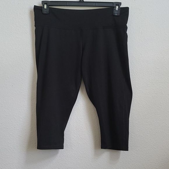 Champion Pants - CHAMPION WOMAN'S CAPRI LEGGINGS